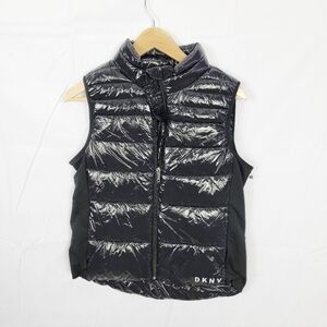 Women's Small NWOT DKNY Puffer vest